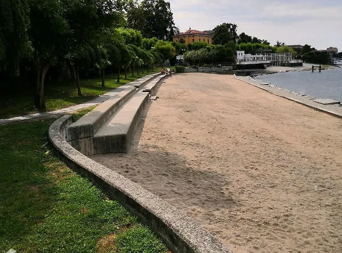 Residenza Silvana A Cielo On The Ground Floor With Parking דירה ורבאניה