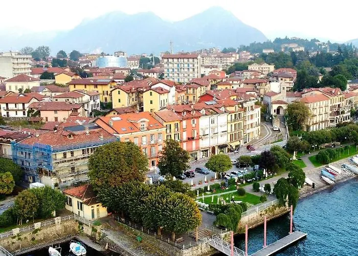 Residenza Silvana A Cielo On The Ground Floor With Parking דירה ורבאניה